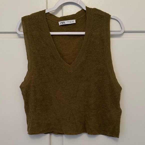 Zara Jackets & Blazers - Zara Olive Green Knit V-Neck Vest Crop Top